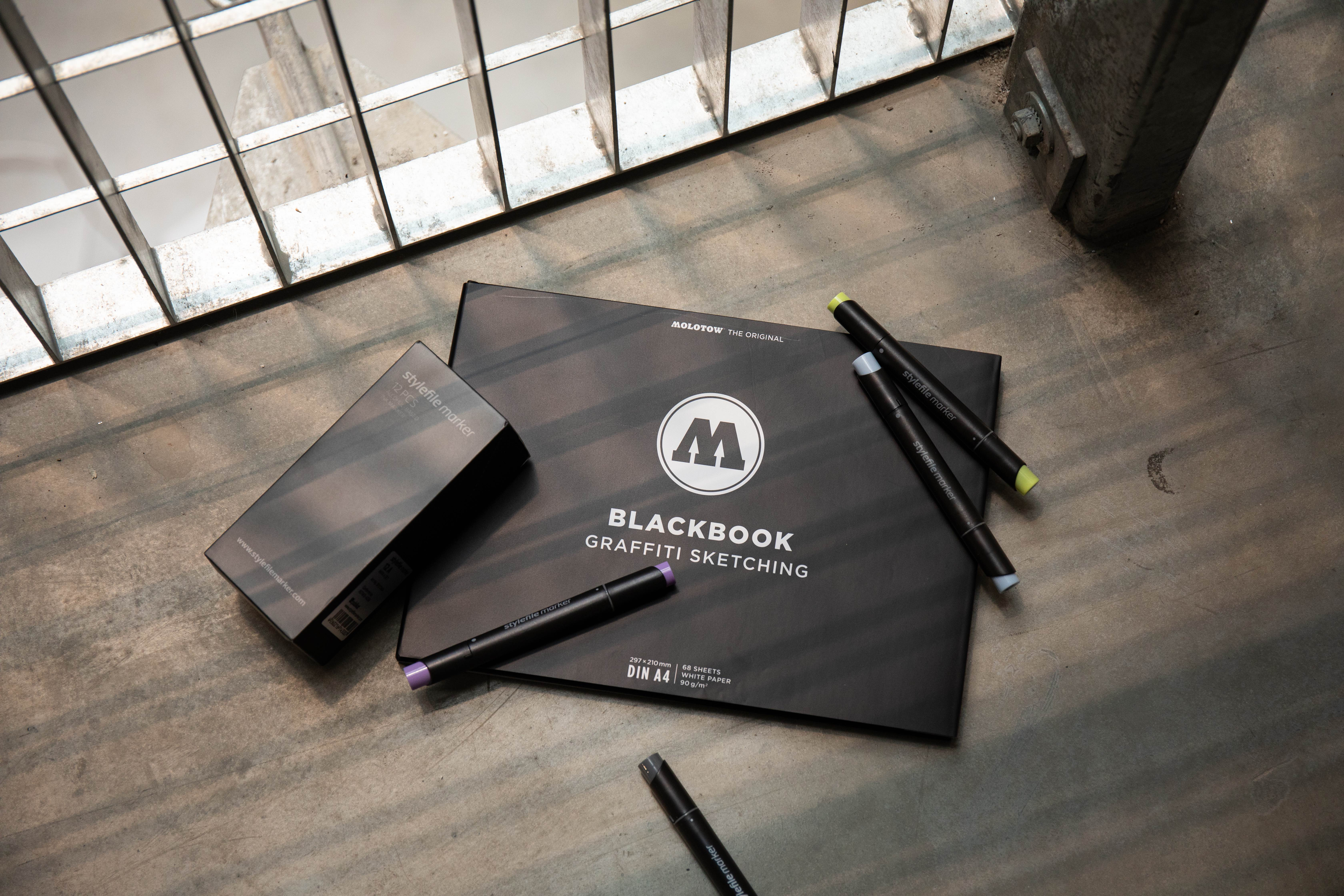 Molotow Blackbook A4 Landscape Sketchbook + Stylefile 12ks set Main A