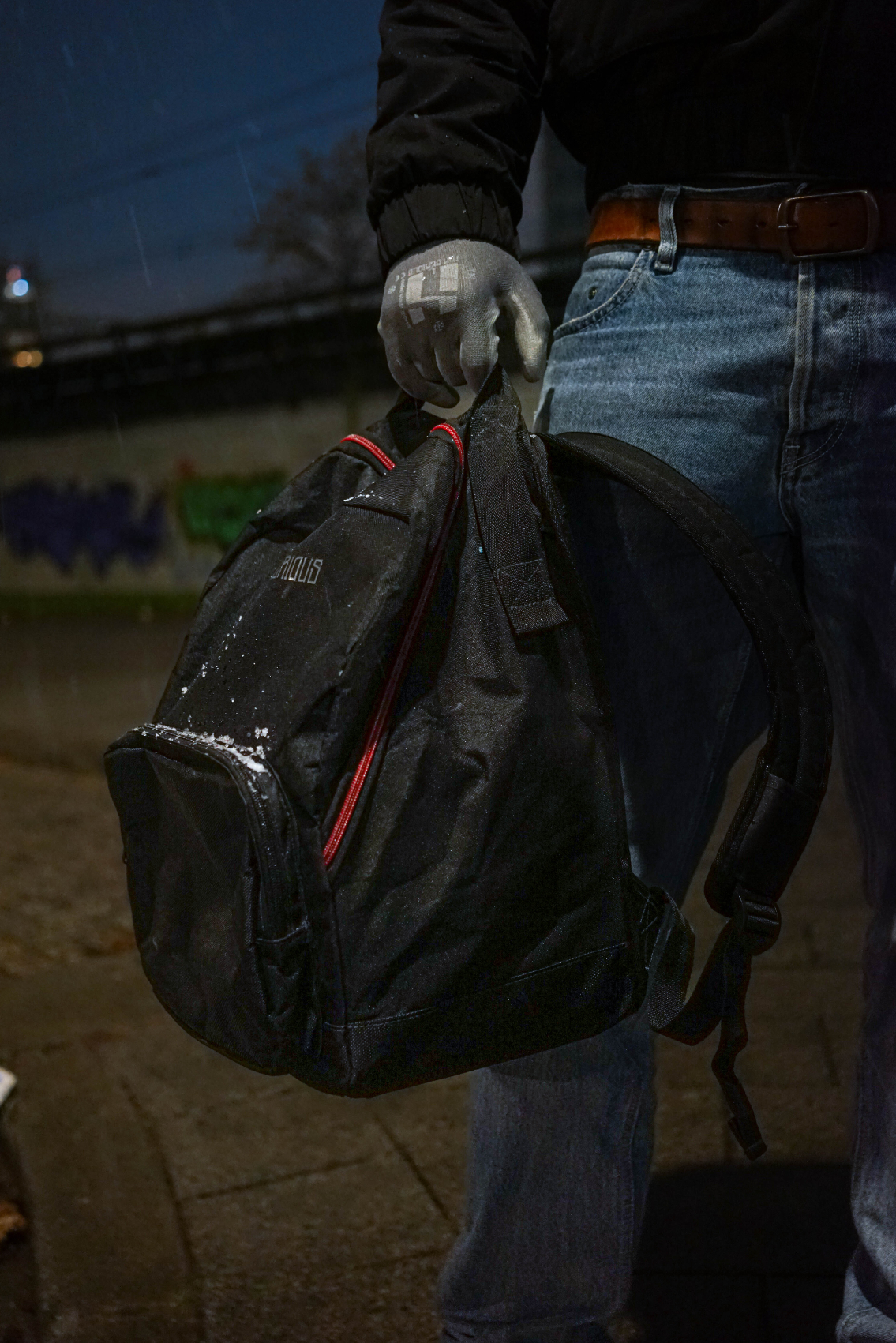 Obrázek: metro-backpack-winter-closeup