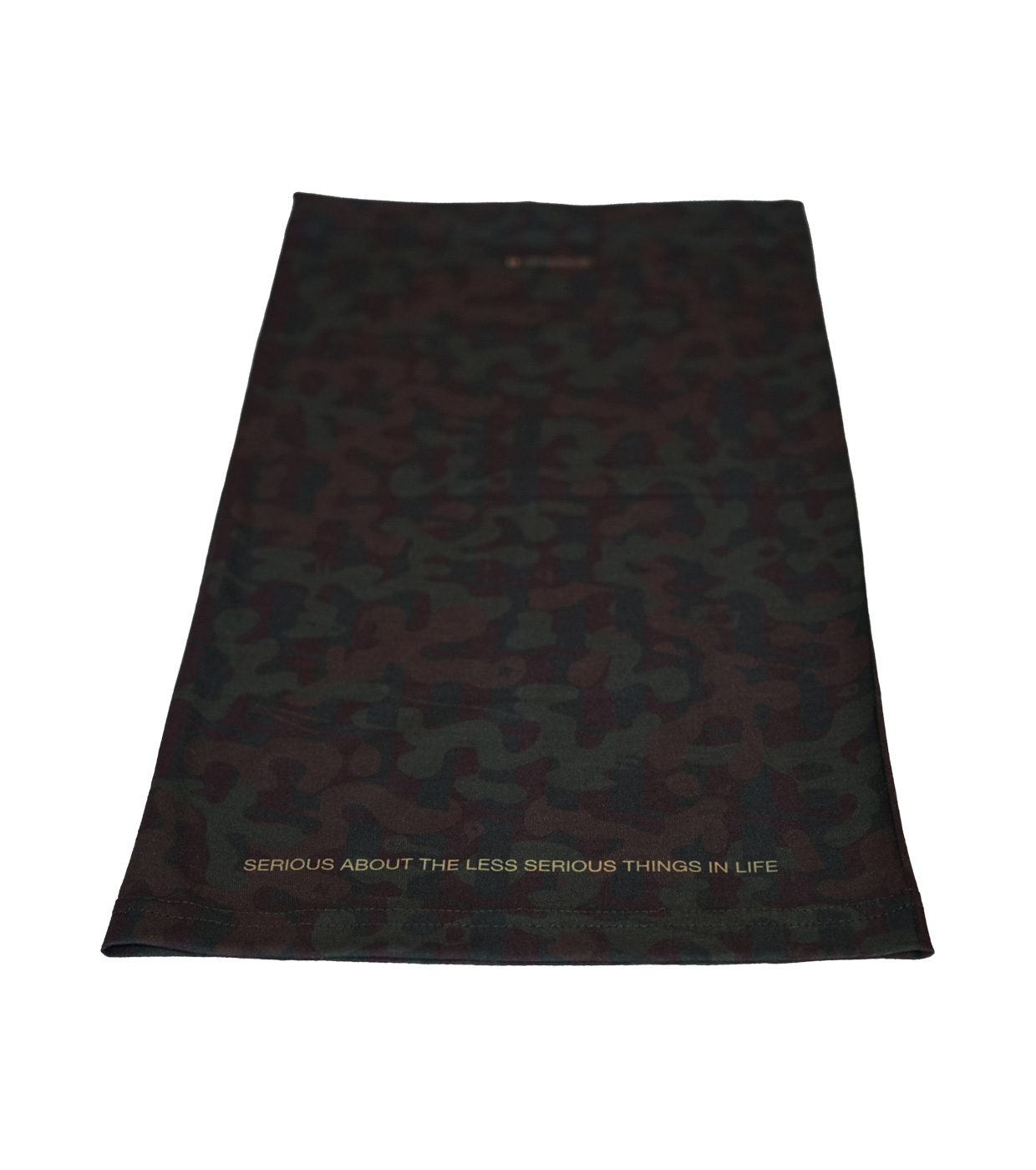 Obrázek: camouflage-tunnel-scarf-angle