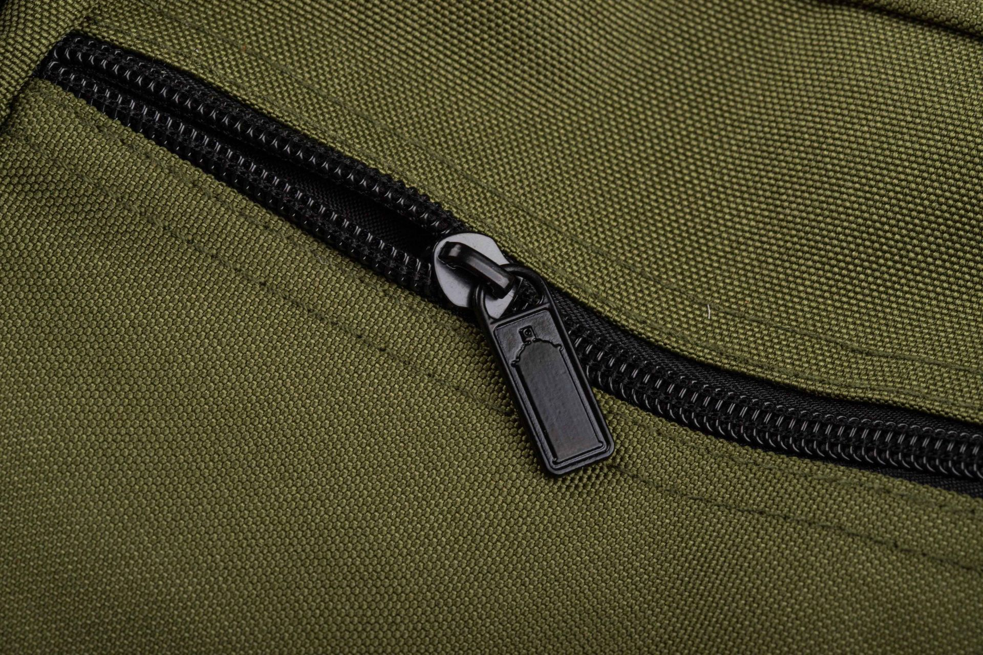 Obrázek: montana-cans-redbag-khaki-orange-7929-web-1920x1280